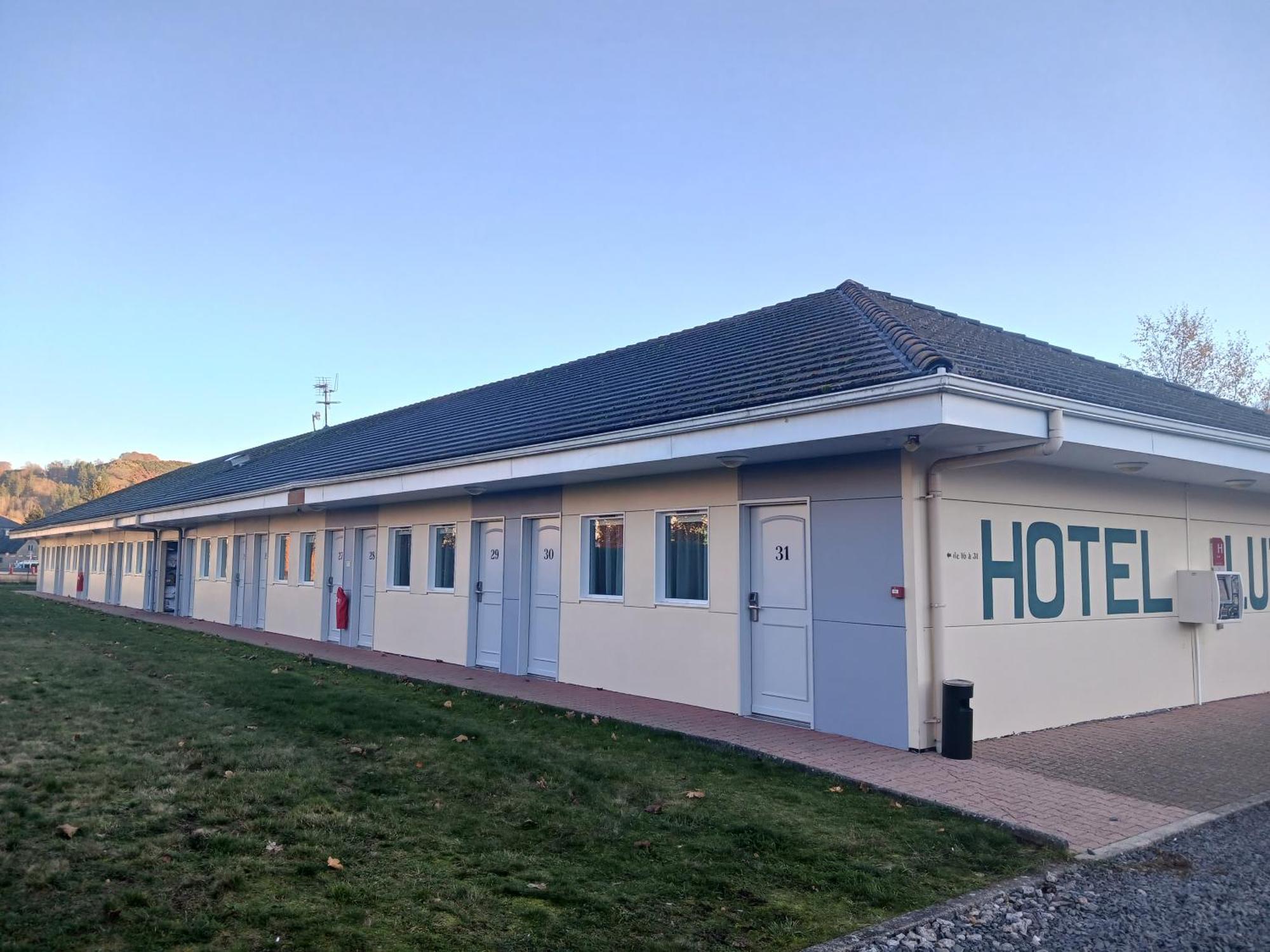 The Originals Access, Hotel Le Lutea Riom-es-Montagnes Екстер'єр фото
