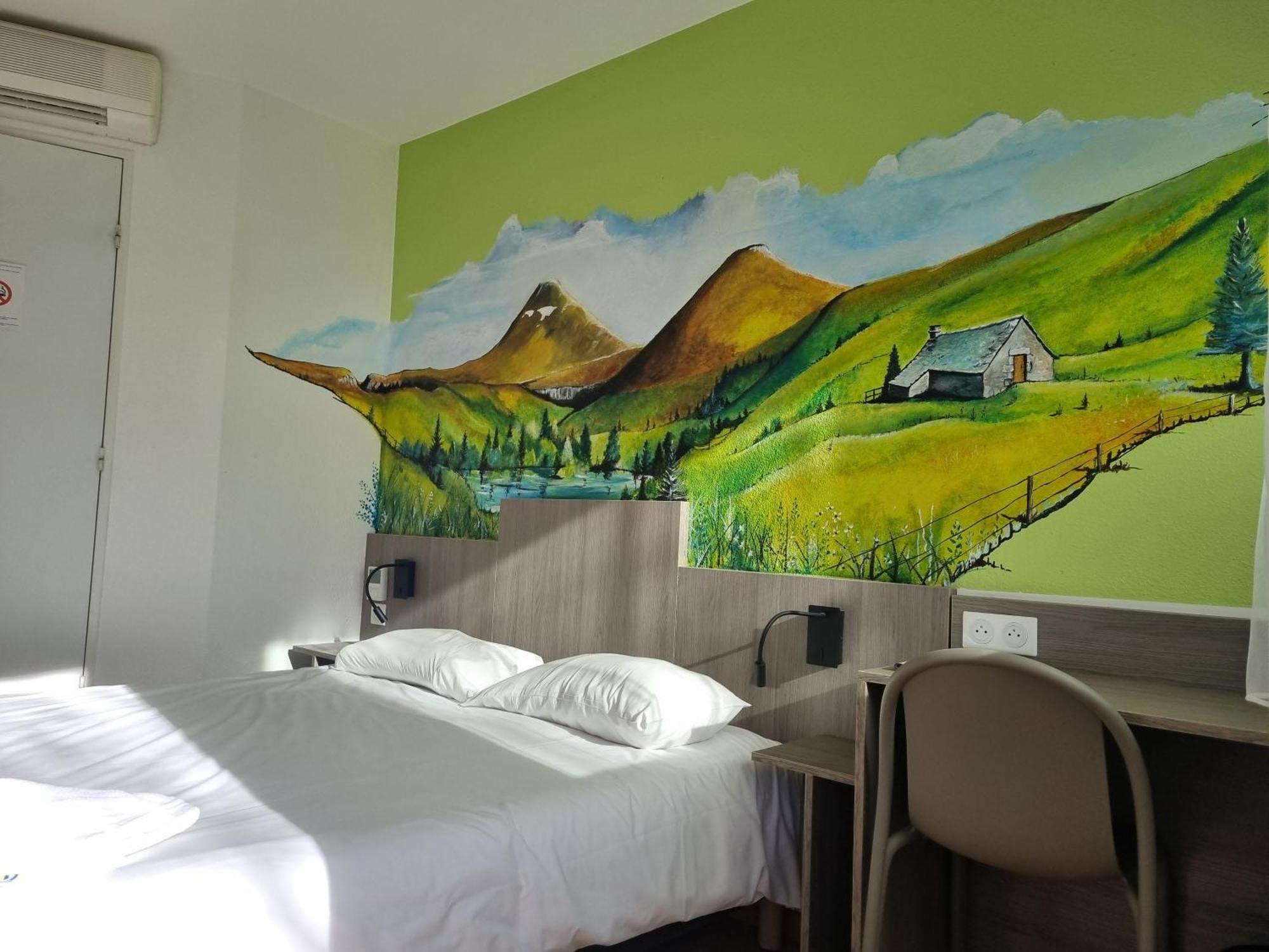 The Originals Access, Hotel Le Lutea Riom-es-Montagnes Екстер'єр фото
