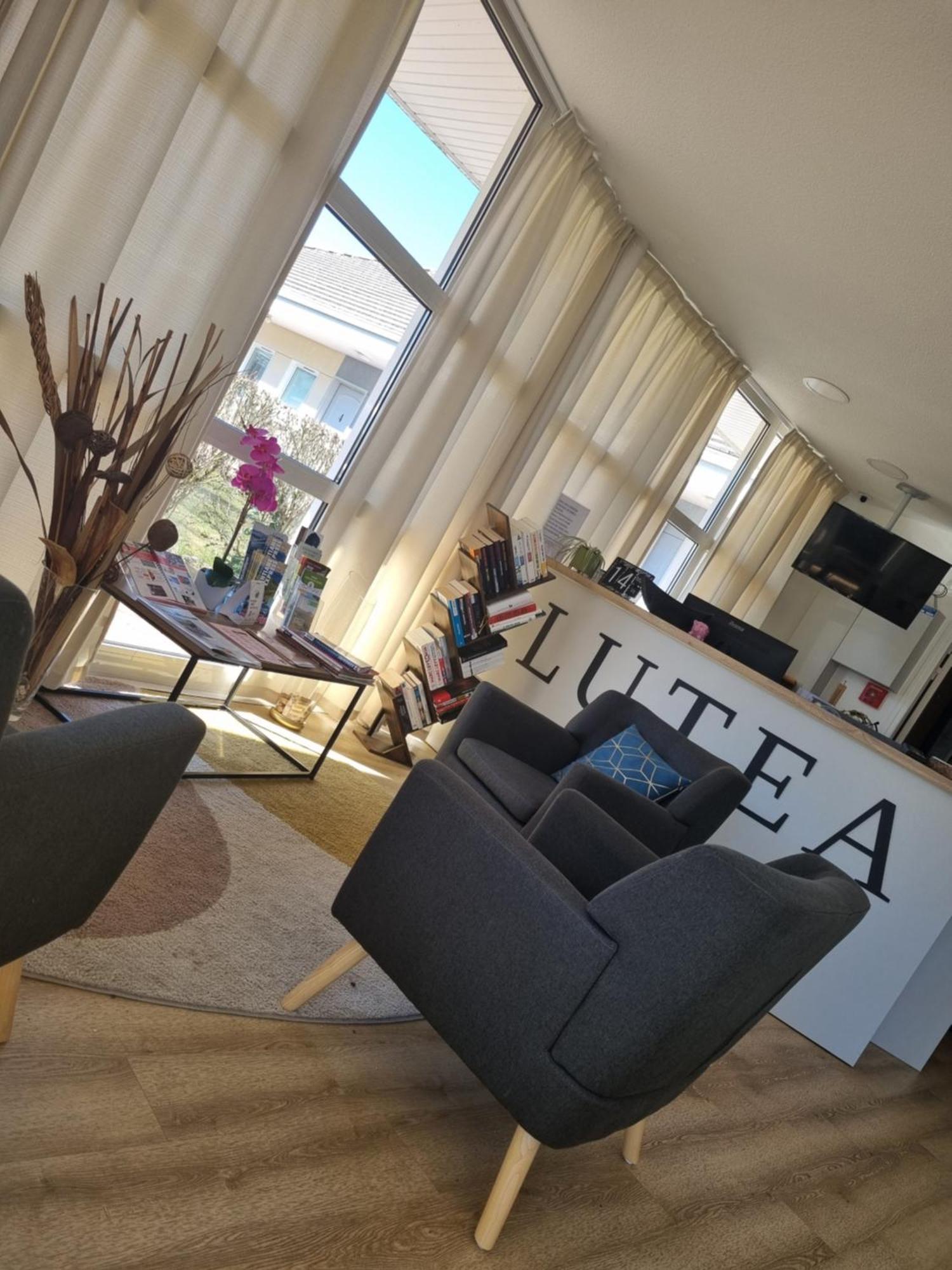 The Originals Access, Hotel Le Lutea Riom-es-Montagnes Екстер'єр фото