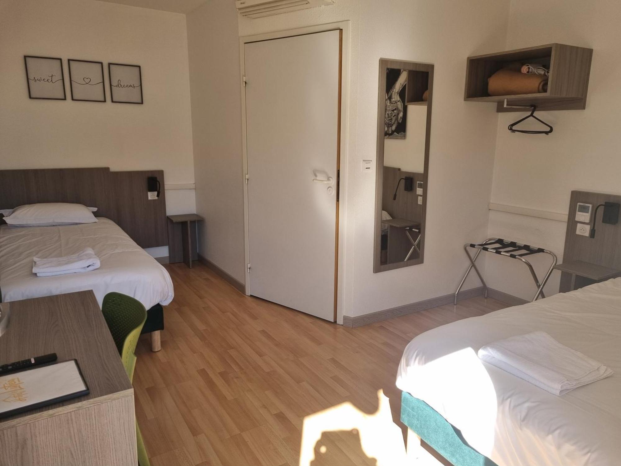 The Originals Access, Hotel Le Lutea Riom-es-Montagnes Екстер'єр фото